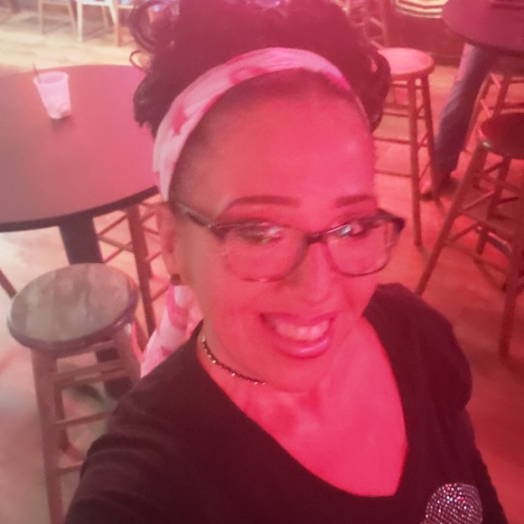 Meet your Posher, Posh - Picture 1 of 1